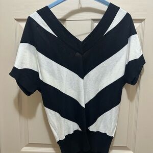 SWS Small Black and white top